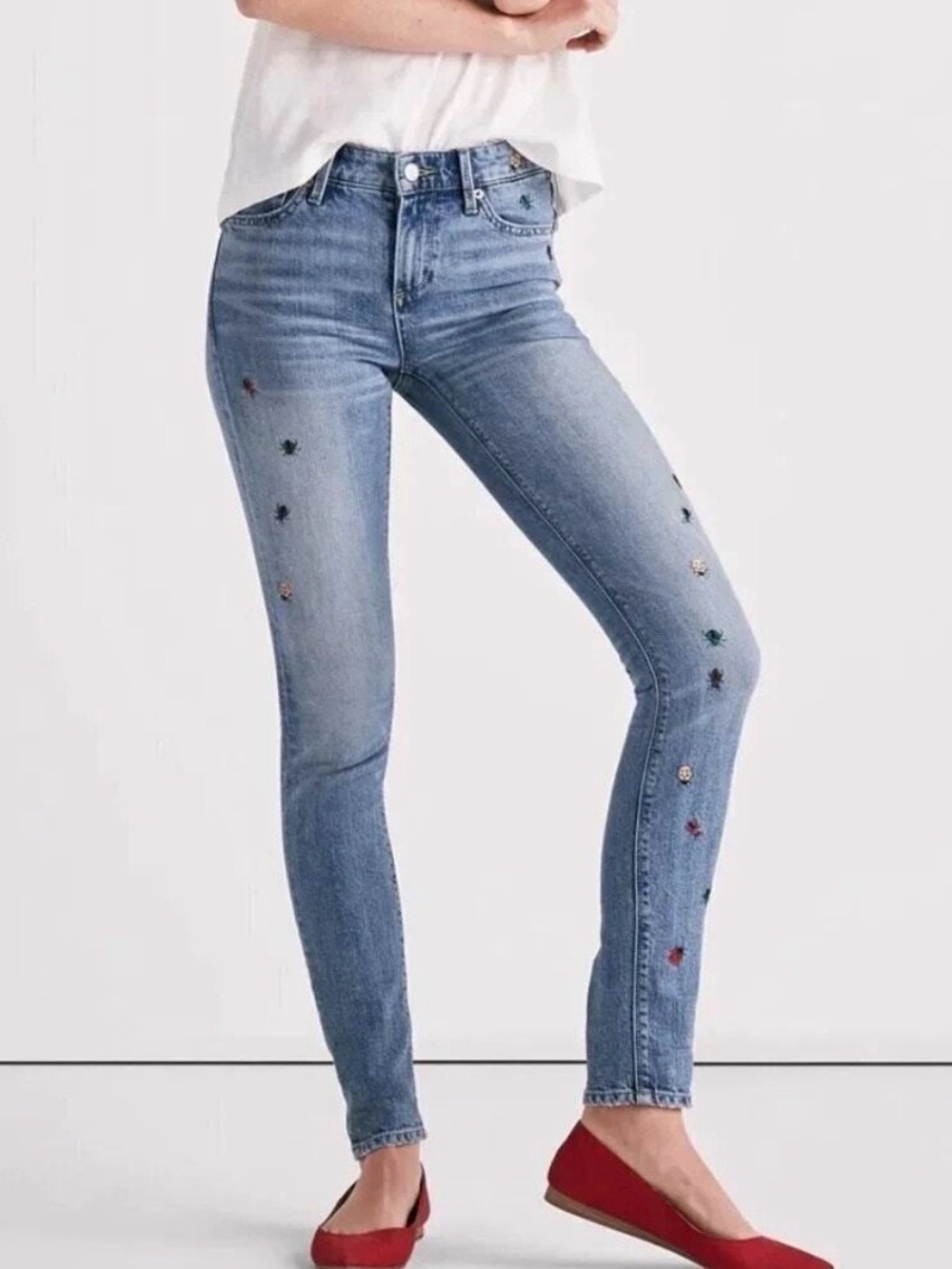 Lucky Brand bug embroidered jeans size 6/28